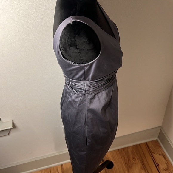 David’s Bridal gray sleeveless cotton sateen V neck silhouette dress Sz 2 - Picture 6 of 7